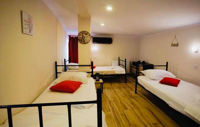 Хостелы Byzanthin Hostel Бухарест-25