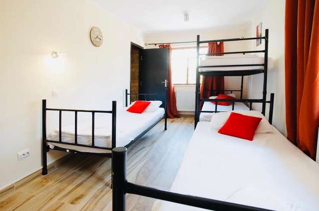 Хостелы Byzanthin Hostel Бухарест-33