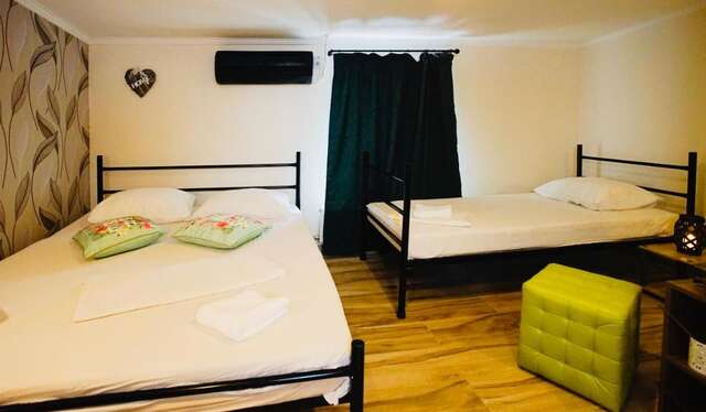 Хостелы Byzanthin Hostel Бухарест-38